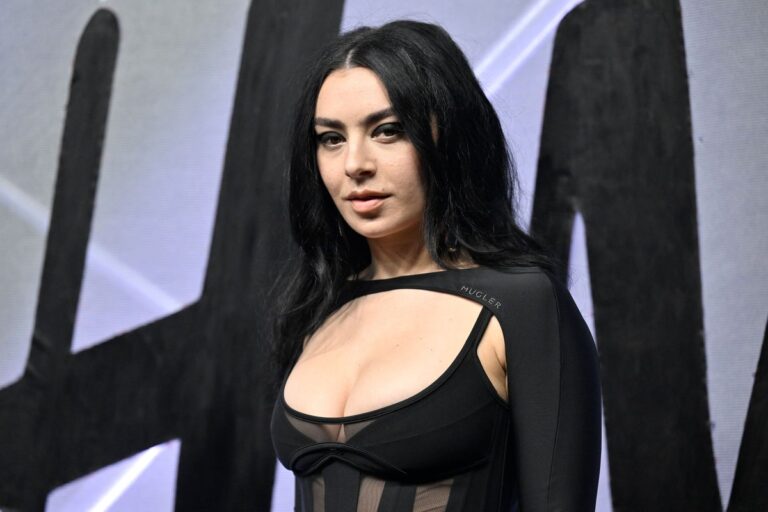 Charli XCX на фестивале LIDO 2025: все, что вам нужно знать, в том числе как получить билеты