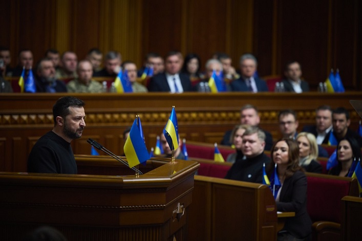 Зеленский представляет украинскому парламенту внутренний план устойчивого развития.