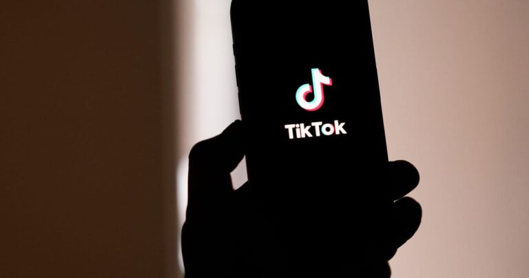 TikTok удалил 3 кампании влияния во время выборов в Румынии – POLITICO