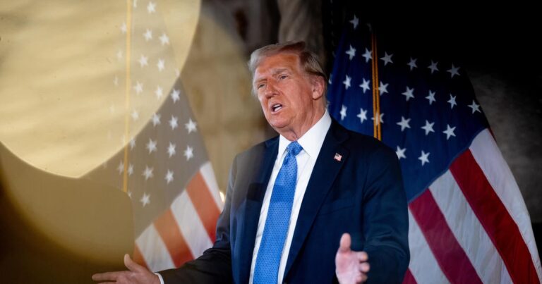 Трамп угрожает подать в суд на Des Moines Register из-за опроса и обещает больше исков против новостных агентств после урегулирования спора с ABC News