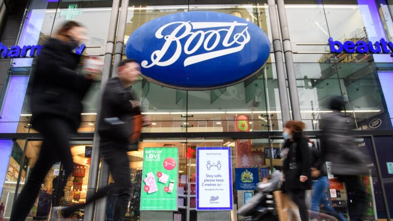 Участник торгов Boots привлекает банки для финансирования сделки по поглощению на сумму 10 миллиардов долларов | Денежные новости