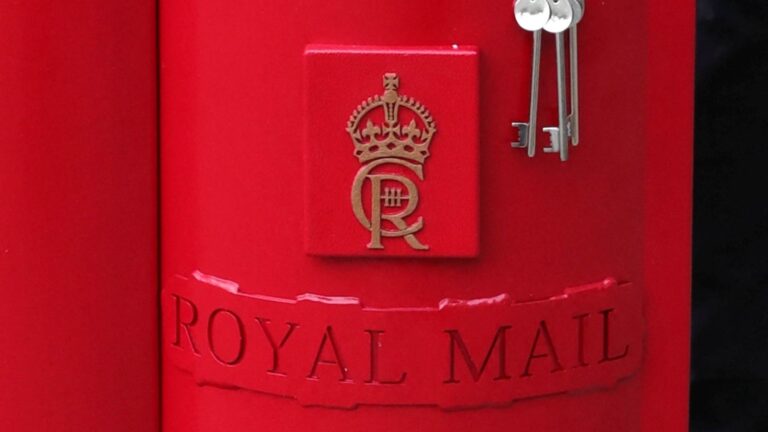 Сегодня утром будет объявлено о продаже Royal Mail чешскому миллиардеру Даниэлю Кретинскому | Денежные новости