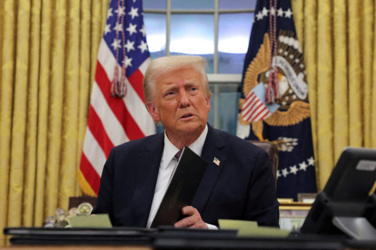 СМОТРЕТЬ В ПРЯМОМ ЭФИРЕ: Ожидается, что Трамп объявит об инвестициях в 500 миллиардов долларов в инфраструктуру искусственного интеллекта