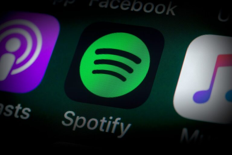 Партнерская программа Spotify для хостов подкастов теперь доступна