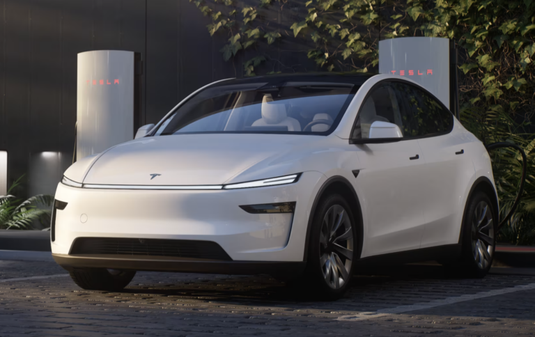 Tesla запускает обновленную Model Y в Китае