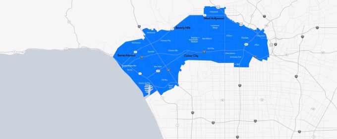 Waymo начинает тестировать роботаксис на автострадах LA