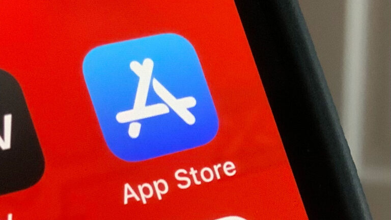 Apple Tops 1 миллиард подписок, почти 100 миллиардов долларов США в 2024 году.
