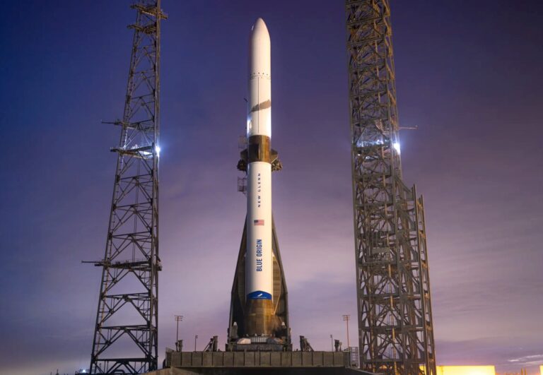 Blue Origin откладывает запуск мегаракеты New Glenn