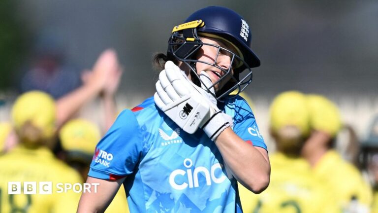 Women's Ashes 2025: Эш Гарднер и Алана Кинг в роли ведущих фиксируют чистую победу на ODI