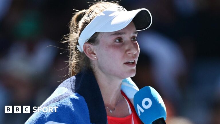 Результаты Australian Open-2025: Елене Рыбакиной требуется лечение спины после победы в третьем раунде