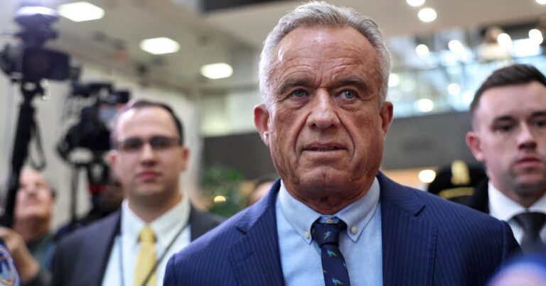 Поскольку RFK Jr. сталкивается с Сенатом США, вопросы задерживаются о вспышке кори в Самоа, на пол мира вдали
