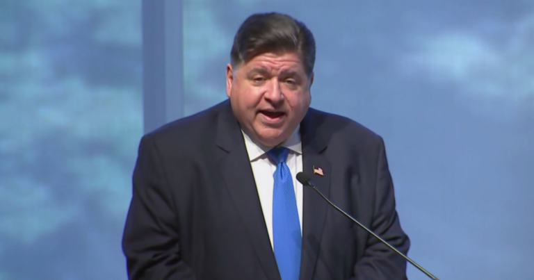 Губернатор JB Pritzker запретил осужден 6 января участники за рассмотрение государственных рабочих мест в памяти