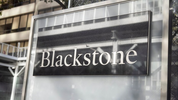 Blackstone присоединяется к волне сделок прямых инвестиций в бухгалтерском секторе США