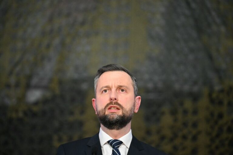 Платите за оружие, чтобы оставаться бесплатным, предупреждают министров обороны большой пятёрки Европы – POLITICO