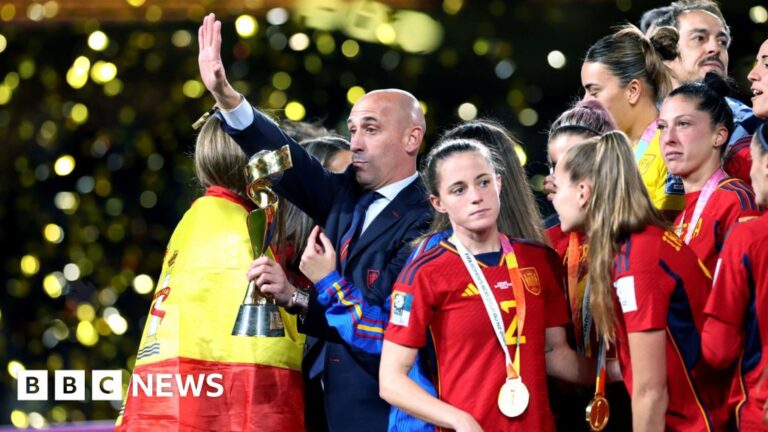 Бывший футбольный босс Spain Luis Rubiales на суде по поцелую чемпионата мира по поцелую чемпионата мира
