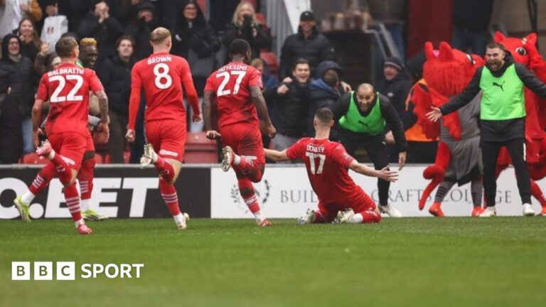 Leyton Orient 1-2 Манчестер Сити: Джейми Донли забивает чудеса Кубка Англии