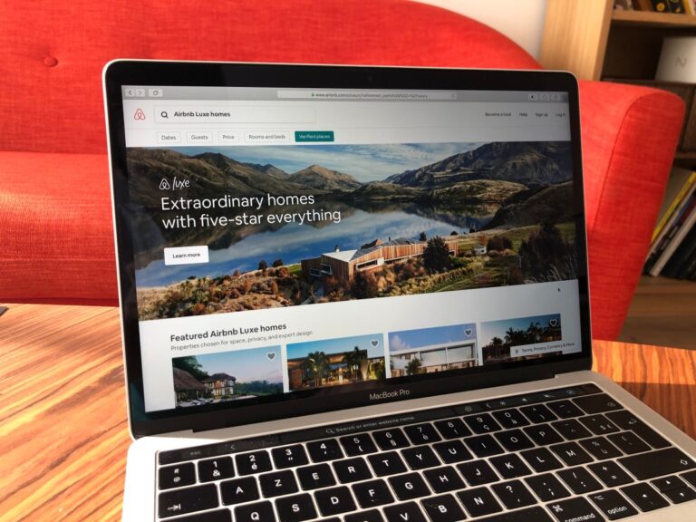 Генеральный директор Airbnb заявляет, что еще слишком рано для планирования поездок