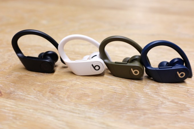Apple может запустить новый iPhone SE и PowerBeats Pro 2 11 февраля