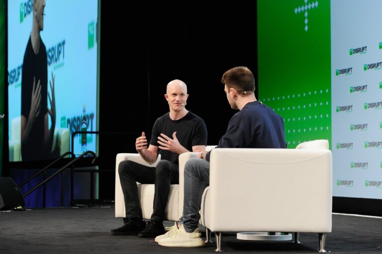 Глаза Coinbase Eyes вход в Индию