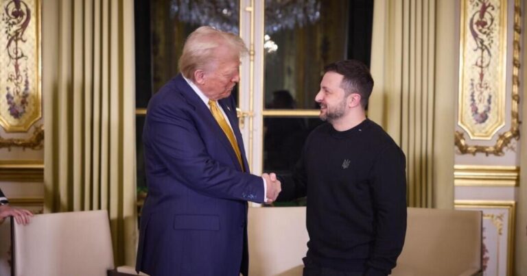 Трамп называет Зеленски «диктатором» после обвинения в Украине в вторжении России