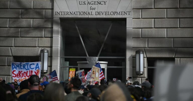 Миссии USAID за рубежом приказали закрыть, сотрудники были отозваны к пятнице