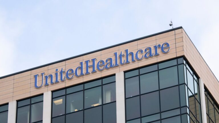 UnitedHealth надоела от всех, кто жалуется на его претензии.