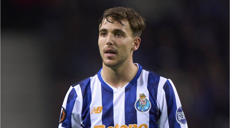 Transfermarkt Day Day Live Blog: Chelsea Remeplow Forward, González недалеко от Man City Move