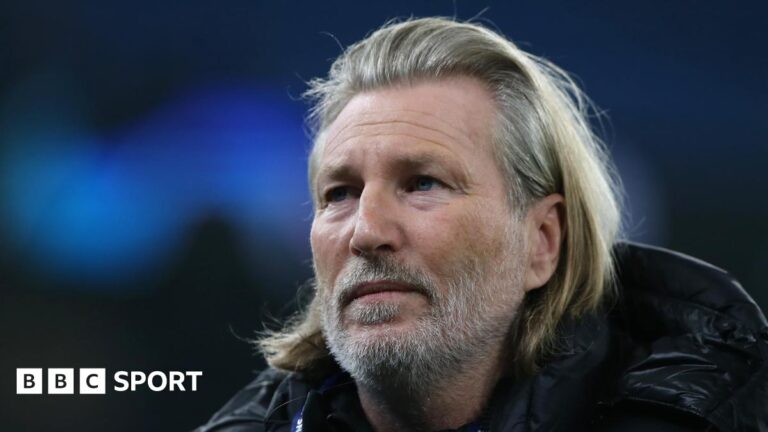Робби Сэвидж: Владелец Macclesfield FC говорит, что это вопрос времени, когда менеджер покинет клуб