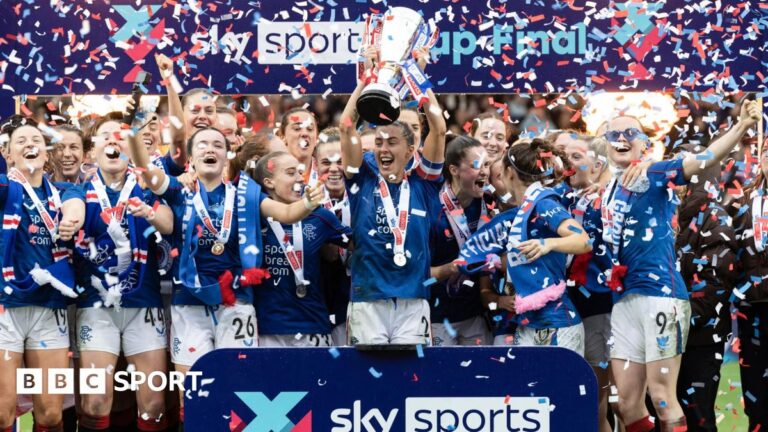 Рейнджерс ударил пять прошлых Hibs, чтобы сохранить чашку SWPL