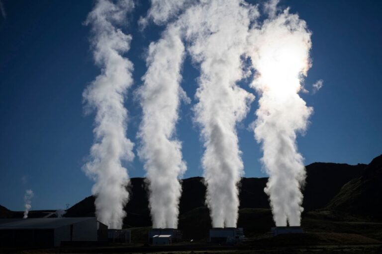 Мета команды с XGS Energy для строительства геотермальной электростанции 150 МВт