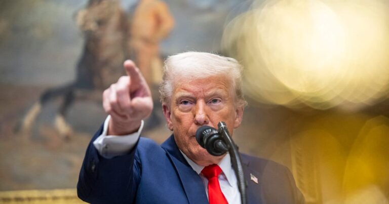 Торговая война Трампа выходит на широкую реакцию — политико