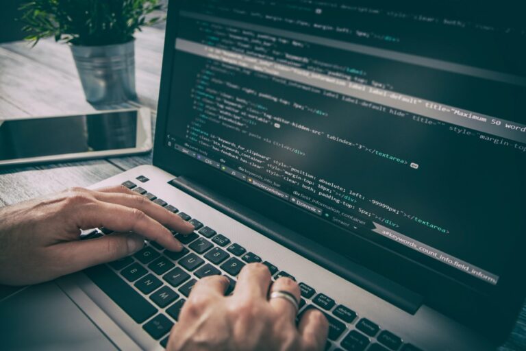 Flexport обвиняет бывших сотрудников в краже его исходного кода, чтобы создать конкурирующего стартапа