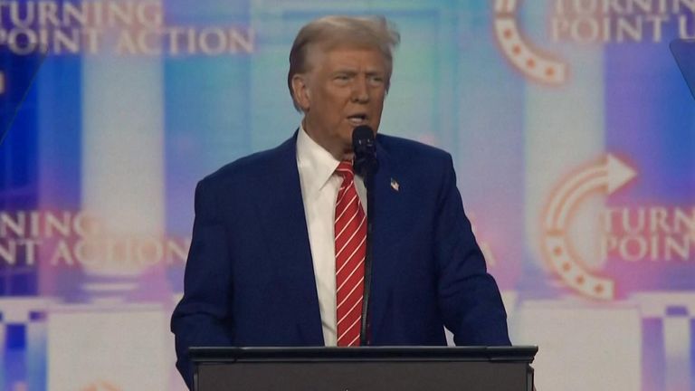 Дональд Трамп говорит, что Панамский канал «разрывает» США