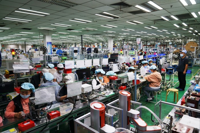Работа для сотрудников на фабрике Foxconn в Чжэнчжоу