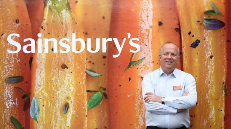 Sainsburys Pronits Top 1 млрд фунтов стерлингов после закрытия всех кафе и сокращения 3000 рабочих мест | Денежные новости