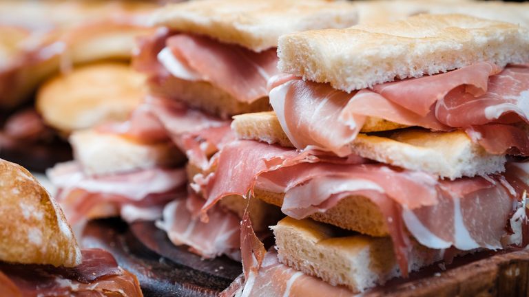 Сэндвичи с фокачча с прошутто. PIC: ISTOCK