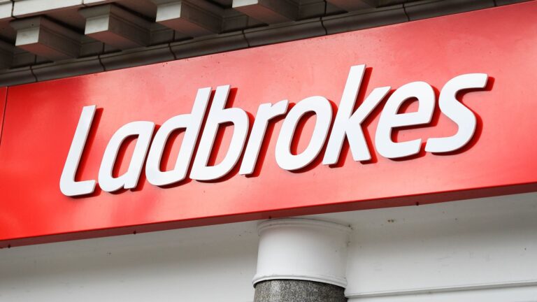 Ladbrokes-владелец увлекает азартные игры в поисках нового стула | Денежные новости