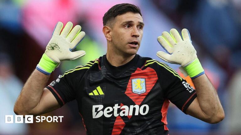 Hat Emiliano Martinez Hat: Aston Villa Boss Boss Unai Emery Backs «Зрелый» вратарь после последней шляпы