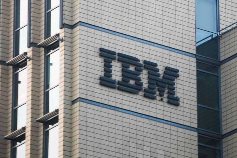 IBM, затронутые порезами дож
