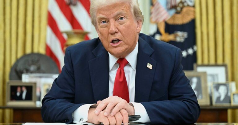 Трамп, рассматривающий объявление «Служба внешнего дохода», источники сообщают