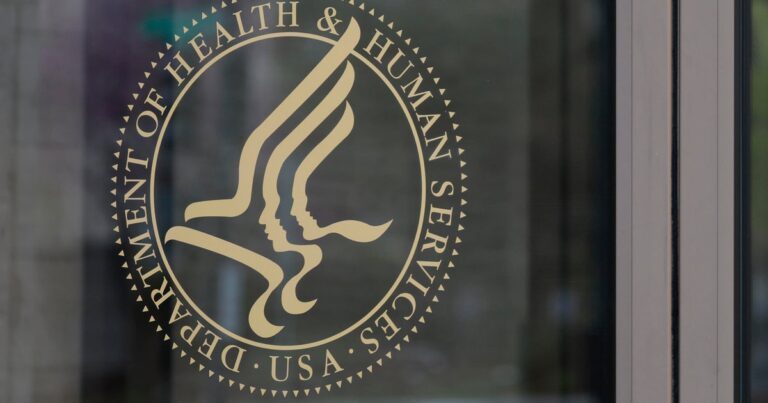 Трамп HHS устраняет офис, который устанавливает уровни бедности, привязанные к преимуществам как минимум для 80 миллионов человек