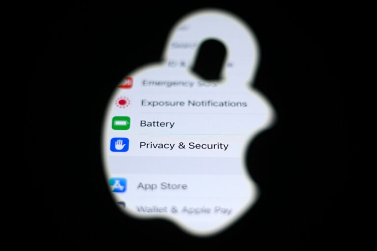 Apple говорит, что ошибки с нулевым днем ​​эксплуатируются против «конкретных целевых людей» с использованием iOS