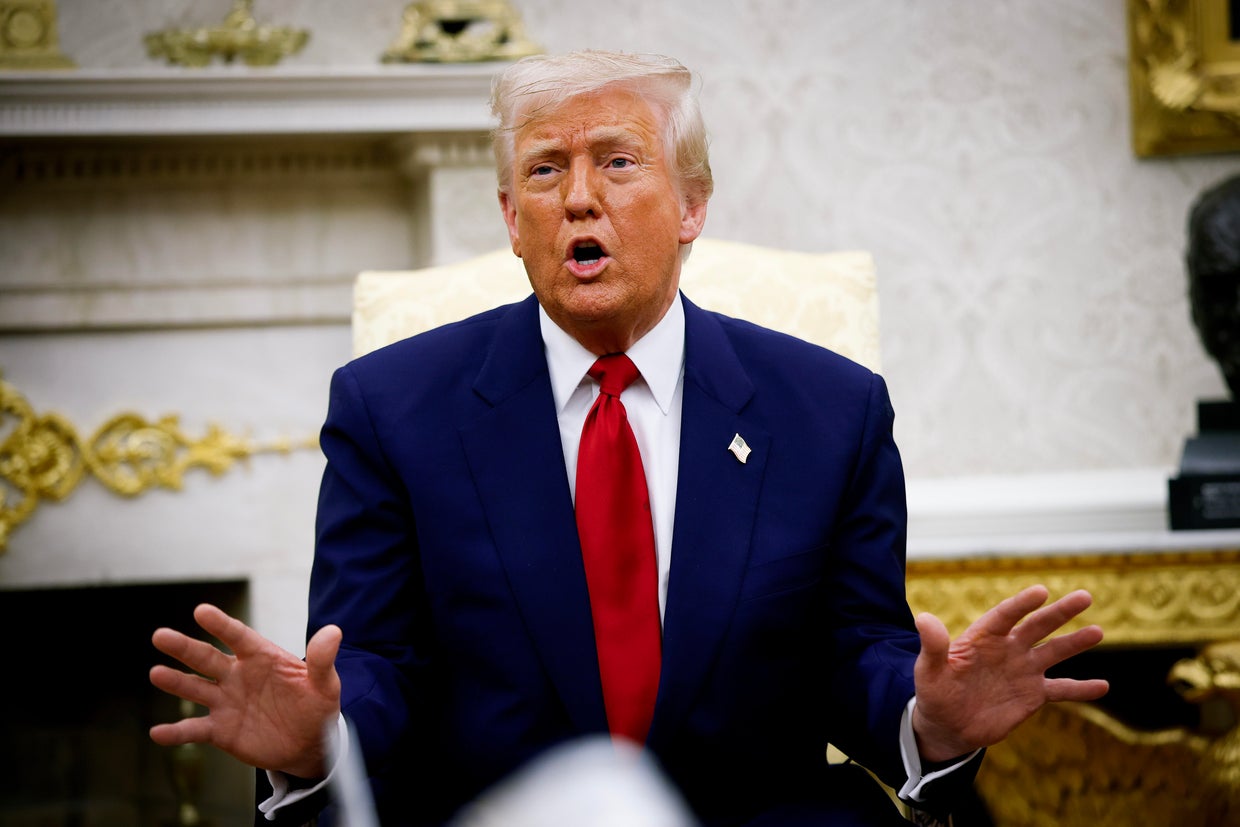 Президент Трамп выступает во время встречи с премьер -министром Израиля Биньямином Нетаньяху в Овальном кабинете Белого дома 7 апреля 2025 года в Вашингтоне, округ Колумбия. 