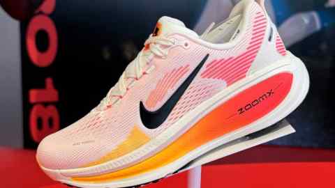 Производство кроссовки Nike Vomero 18 в Nike Santa Monica в Калифорнии