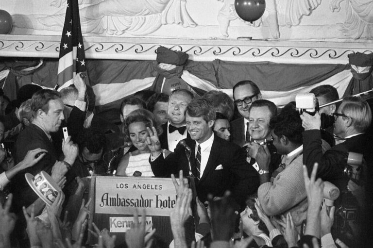 Администрация Трампа клятвится освобождением файлов убийства RFK в течение нескольких дней. Вот что мы знаем.