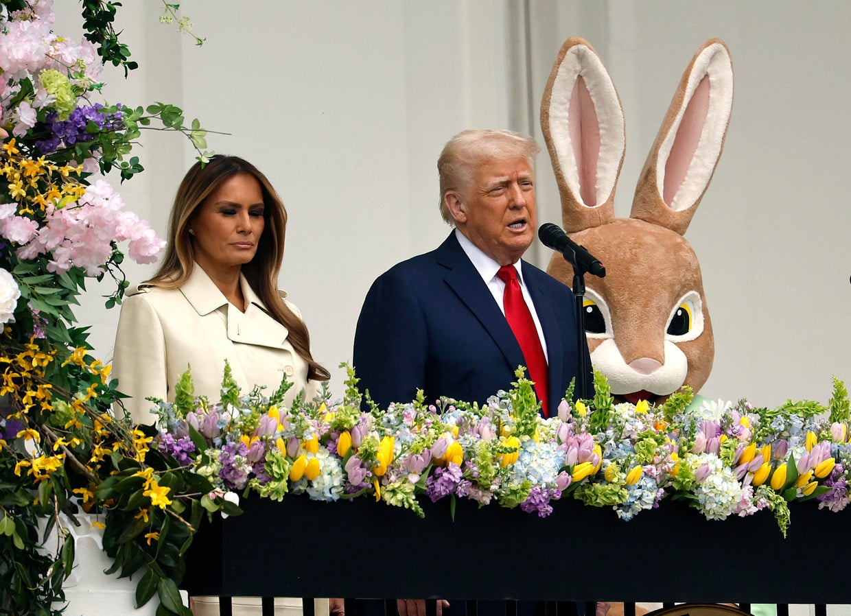 Президент и миссис Трамп принимают ежегодный пасхальный яичный рулет Белого дома 