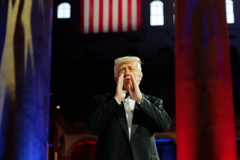 Трамп говорит, что Республиканская Республиканская Республиканская Республиканская Республиканская партия, чтобы поддержать бюджетный план: «Закройте глаза и доберись до этого»