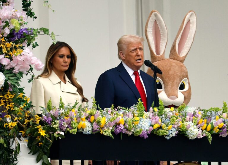 Трампы принимают пасхальные яичные рулоны в Белом доме с корпоративным спонсорством