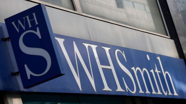 WH Smith покупатель «лицом 12-месячного запрета» на закрытии массовых магазинов | Денежные новости