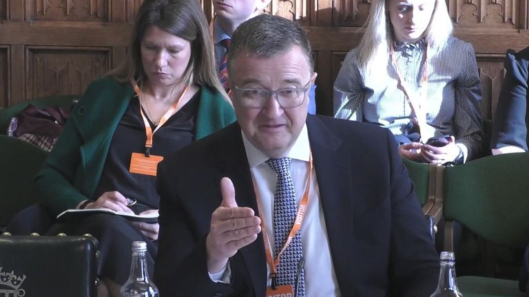Найджел Викинг, исполнительный директор, Комитет авиакомпании Heathrow Airline 'Limited, дает показания в отборочный комитет Палаты общин в Portcullis House, Лондон. Дата изображения: среда, 2 апреля 2025 года.